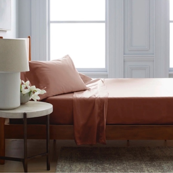 Quince Other - QUINCE Luxury Organic Sateen Fitted Sheet King Clay 5824